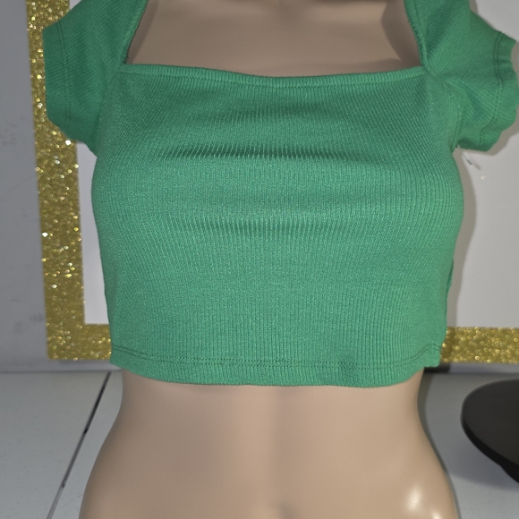 Rustydusty Ribbed Kelly Green Women's Crop Top Size Small NWOT - Picture 12 of 17